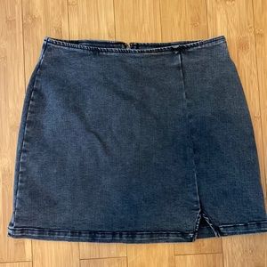 NWOT Black Denim Skirt